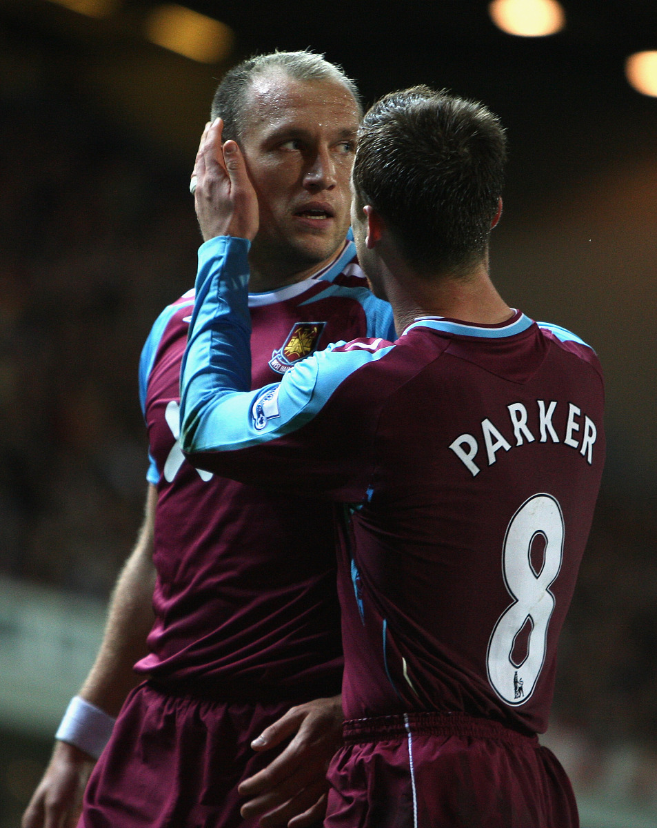 奥地利险胜智利，姆巴佩统治全场