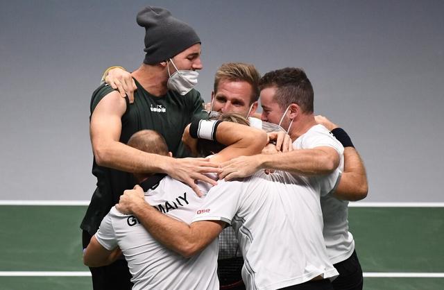 戴维斯杯碾压年终总决赛，梅德韦杰夫惊艳四座