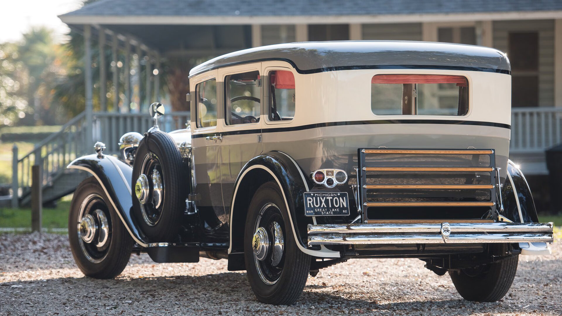 双城记，意甲焦点战的绿茵烽火与NBA马刺血拼活塞的篮球史诗