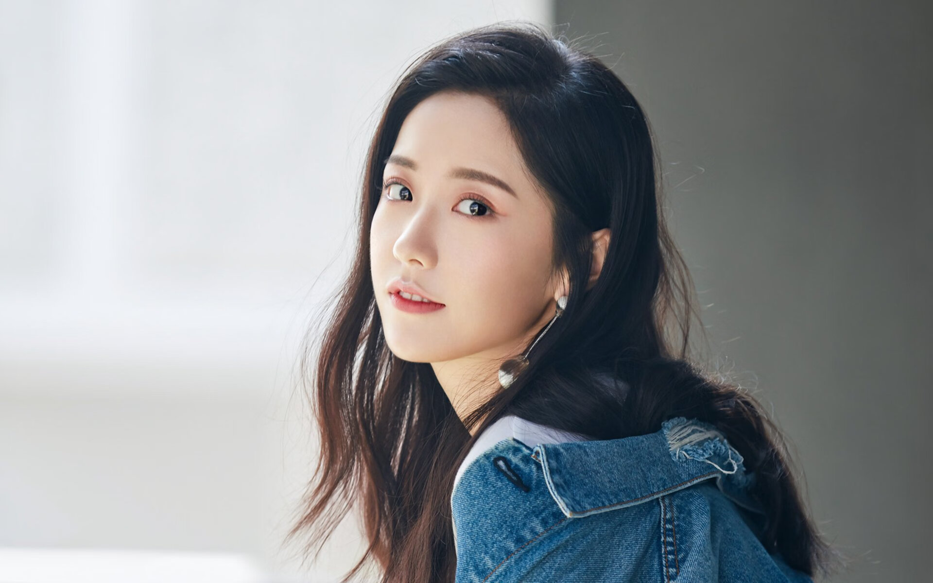 爱游戏体育-绿茵启示录，当南非在欧冠半决赛爆冷比利时